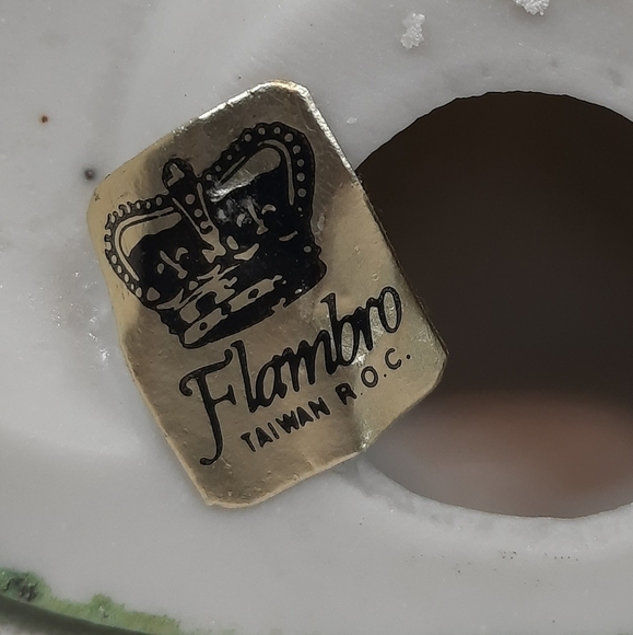 Vintage Flambro Clown Figurine Playing Saxophone - Picture 7 of 7